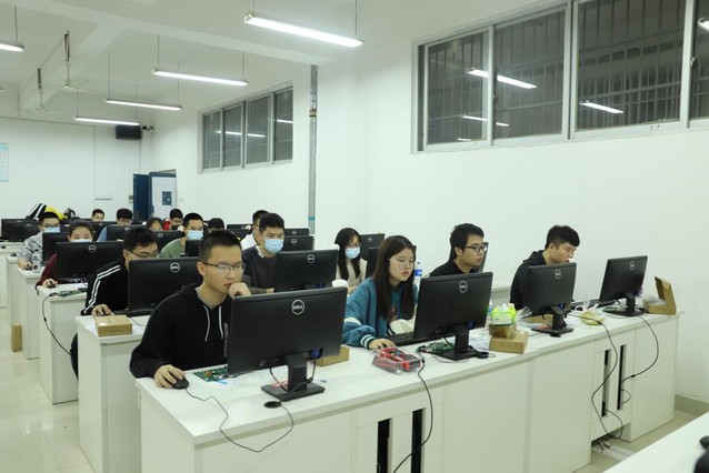 宜春學(xué)院承辦第十一屆“藍(lán)橋杯”江西賽區(qū)賽事，助力計(jì)算機(jī)軟硬件開發(fā)人才培養(yǎng)